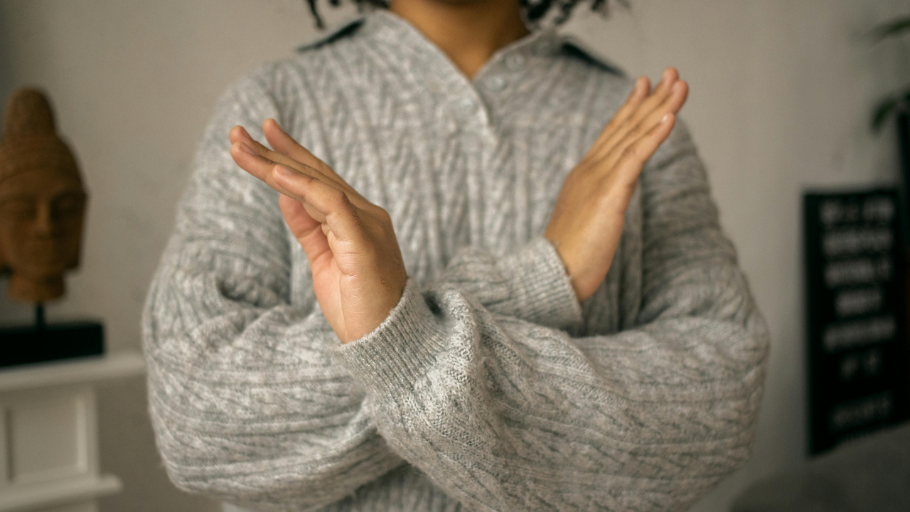 5. Avoiding conversations about intimacy