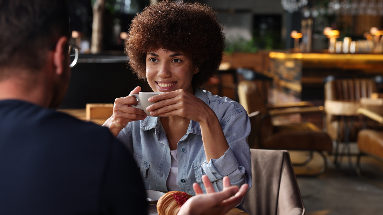 7. Presenting Yourself as Single Online or in Social Settings